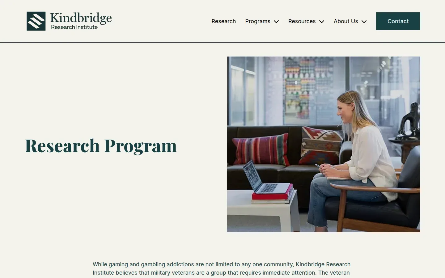 Seite „Research Program“ mit Foto und Einleitungstext