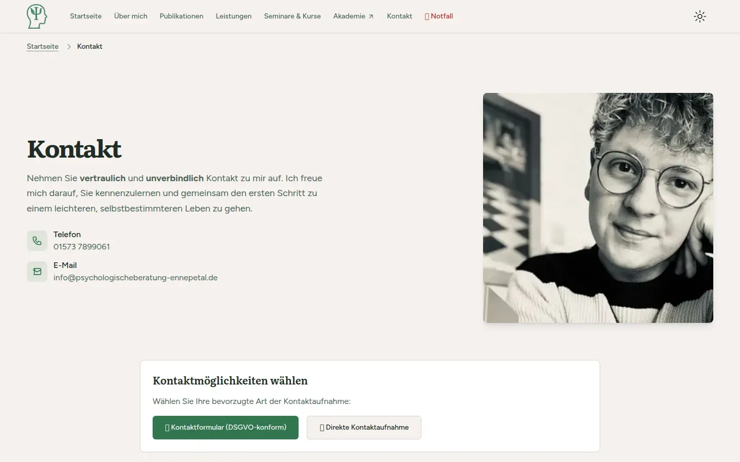 Kontaktseite mit Wahl zwischen DSGVO-konformem Formular und direkter Kontaktaufnahme